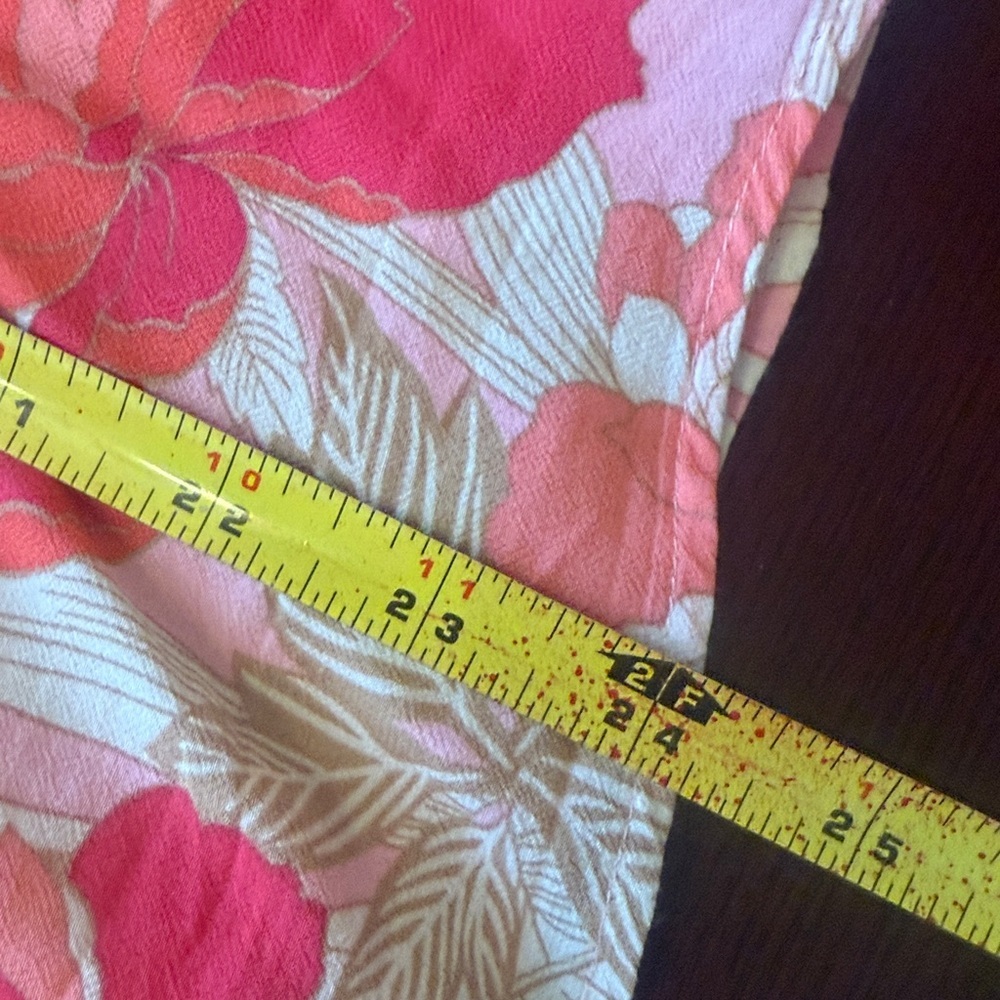 Talbots Pink Floral Blouse
Deb03 - Picture 7 of 8